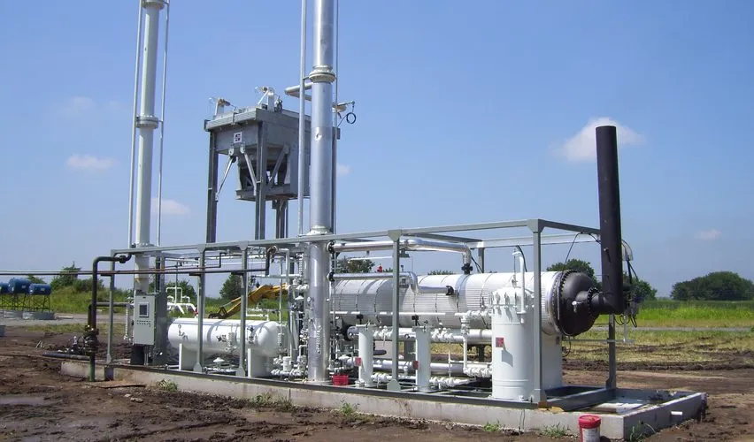 QB Johnson amine treating unit with contactor and still columns